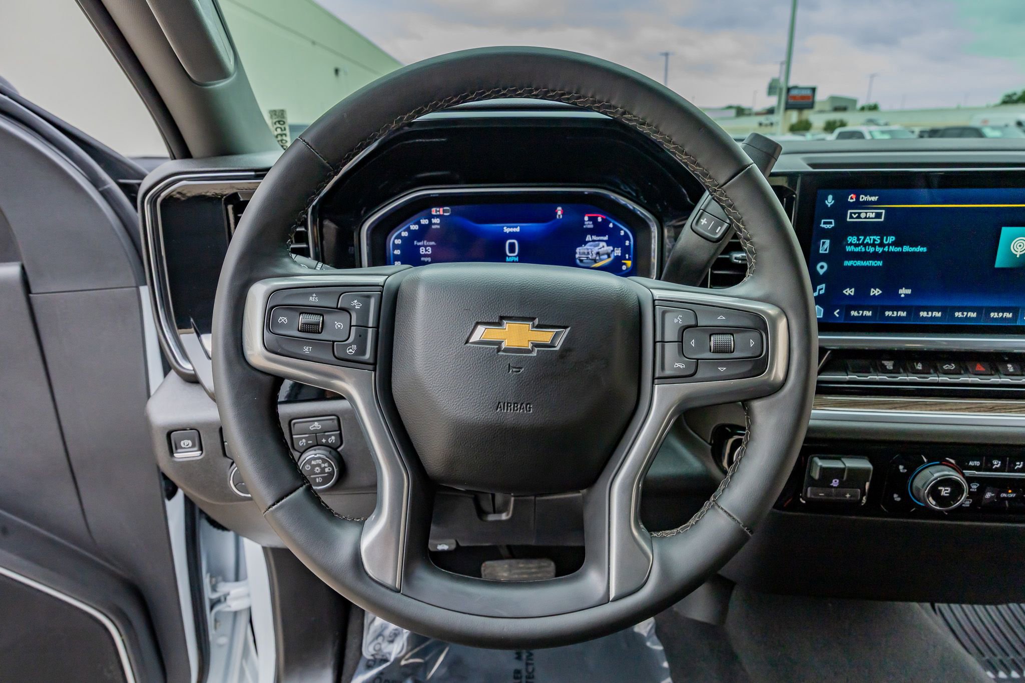 Used 2026 Chevrolet Silverado 3500 LT w/ Convenience Package AWD/4WD image 18