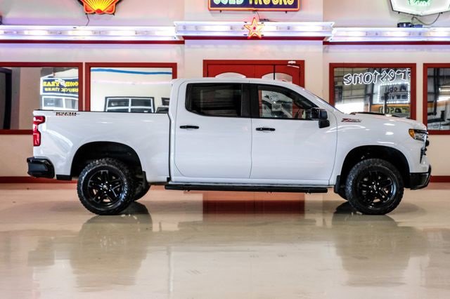 Used 2024 Chevrolet Silverado 1500 LT Trail Boss w/ Protection Package image 10