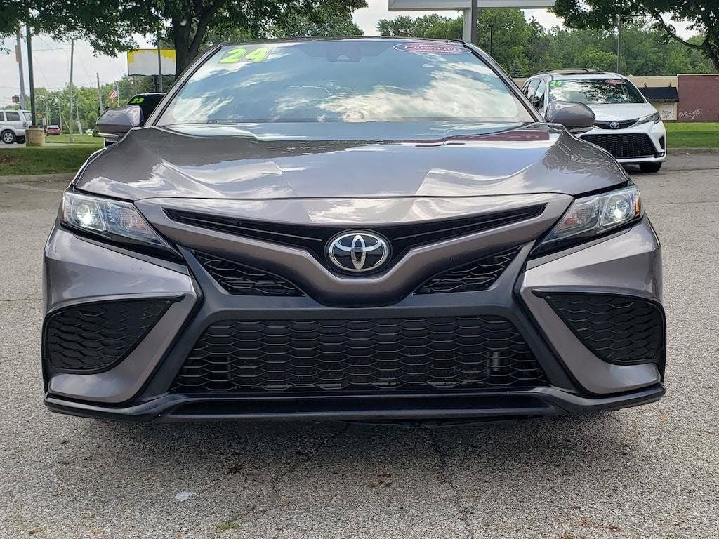 Certified 2024 Toyota Camry SE FWD image 2