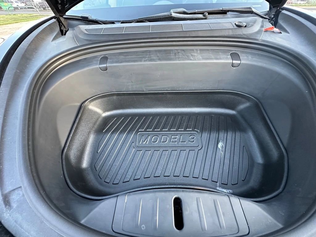 Used 2019 Tesla Model 3 Standard Range image 18