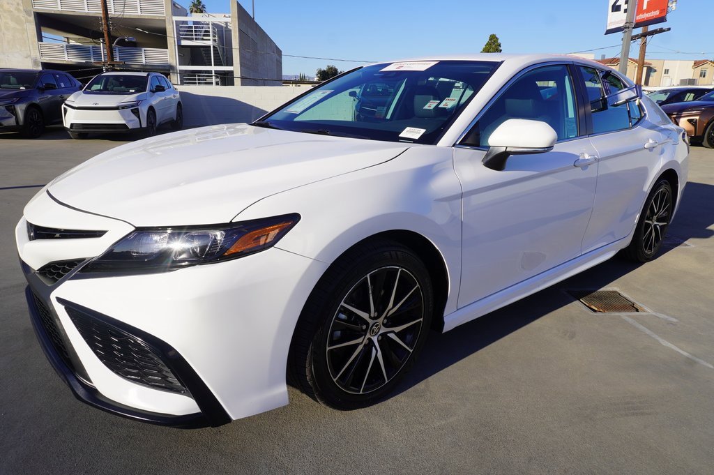 Certified 2023 Toyota Camry SE image 4