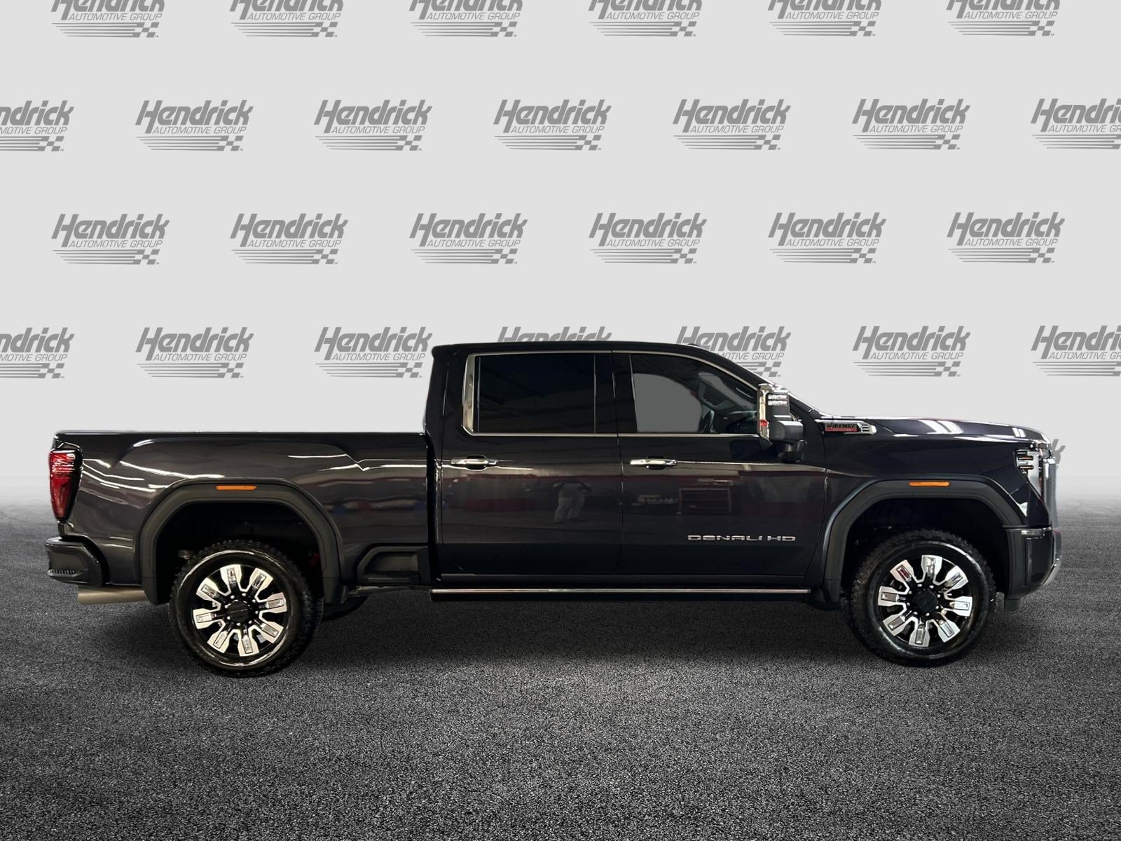 Used 2026 GMC Sierra 2500 Denali w/ Denali Reserve Package AWD/4WD image 11