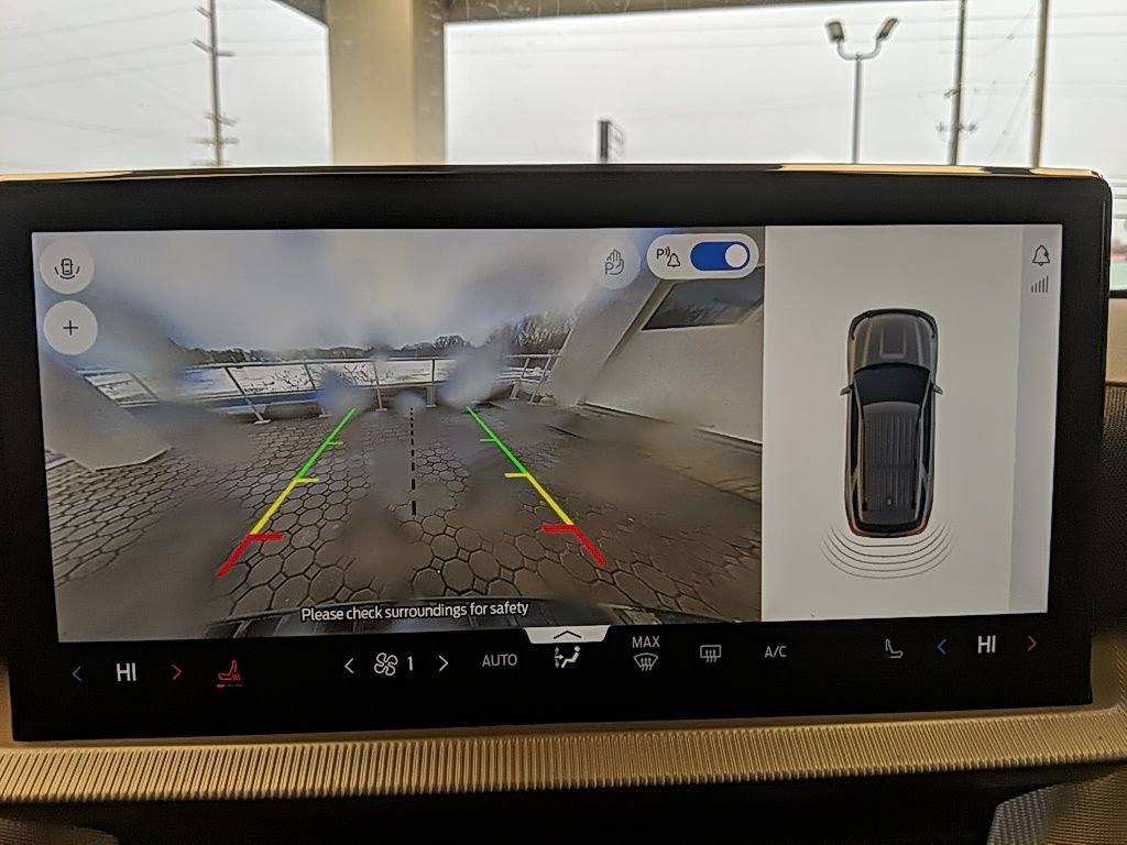 Used 2025 Ford Explorer Active image 21