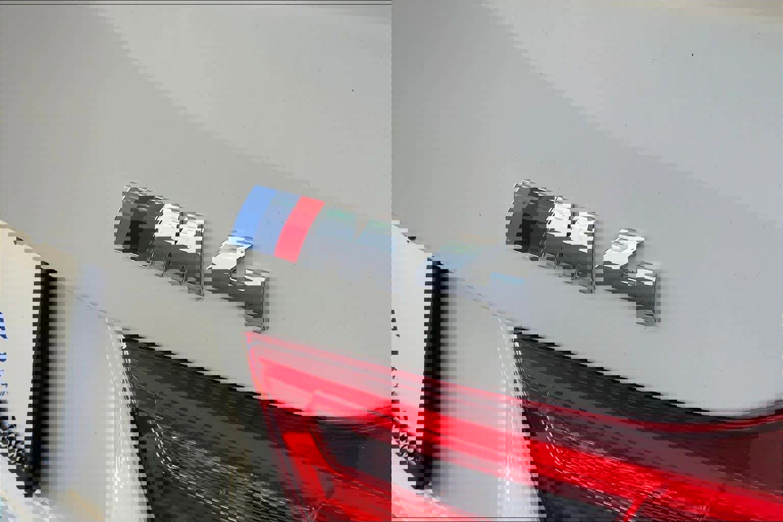 Used 2015 BMW M4 Convertible image 9