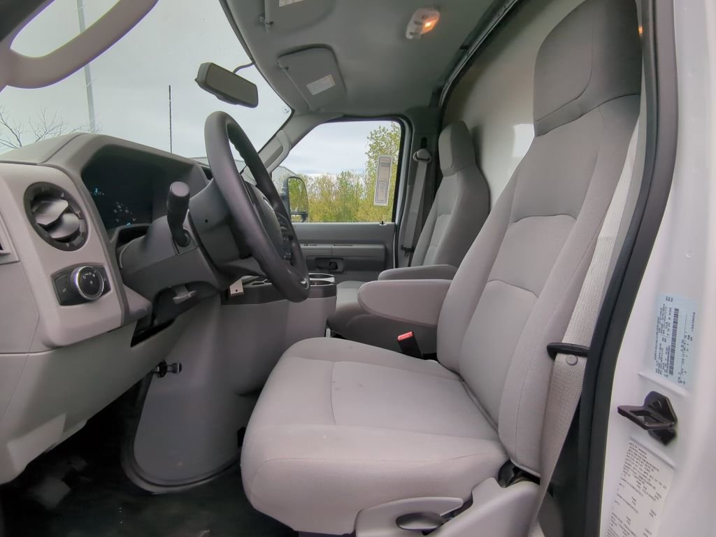 New 2024 Ford E-450 and Econoline 450 Super Duty w/ Power Windows & Locks Group RWD image 16