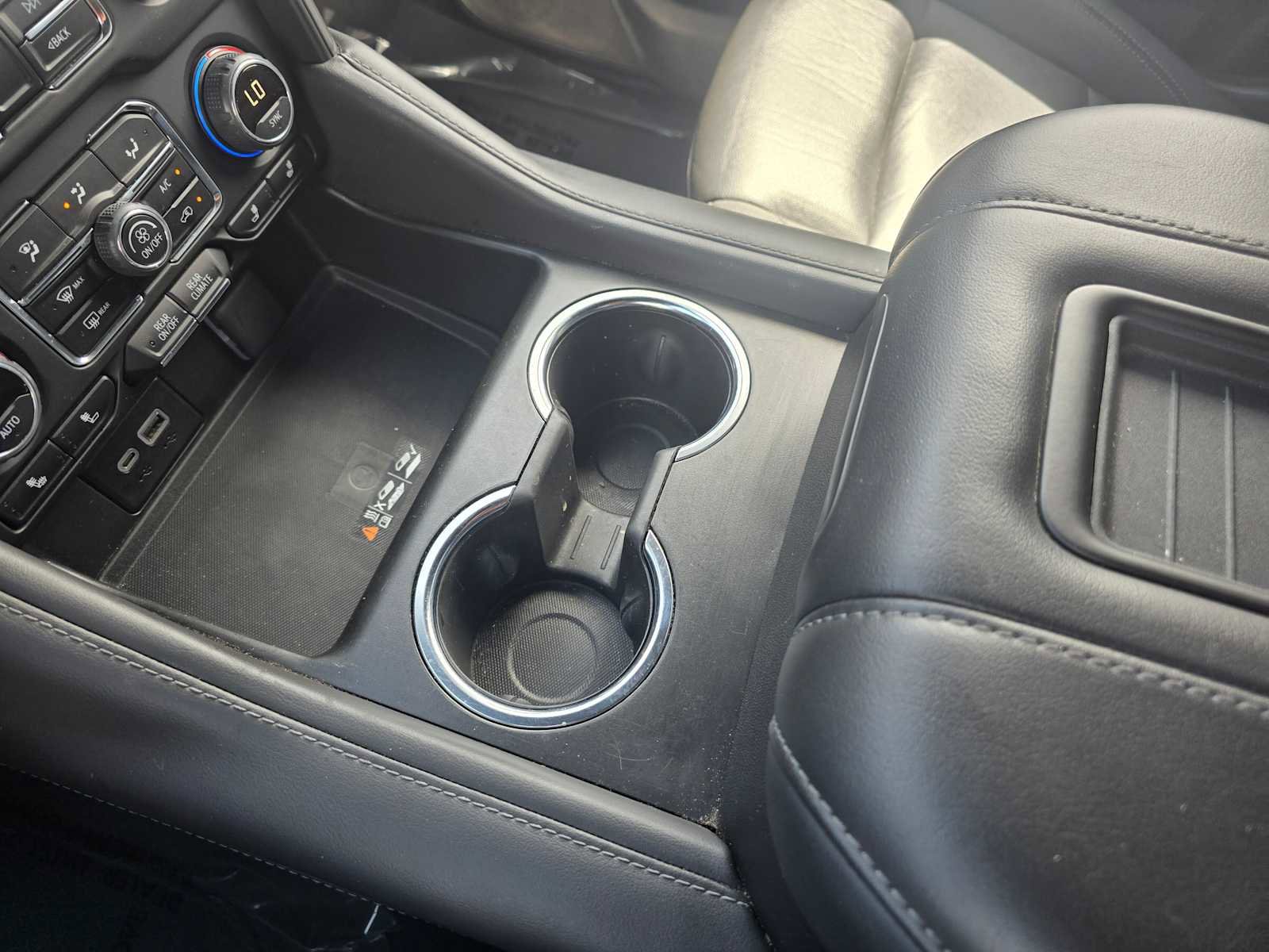 Used 2024 Chevrolet Tahoe LT image 31