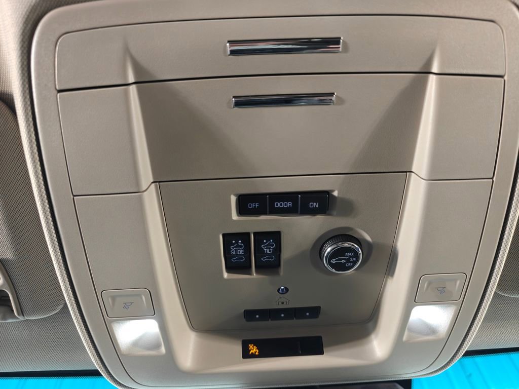 Used 2018 Chevrolet Tahoe LT w/ LT Signature Package AWD/4WD image 53