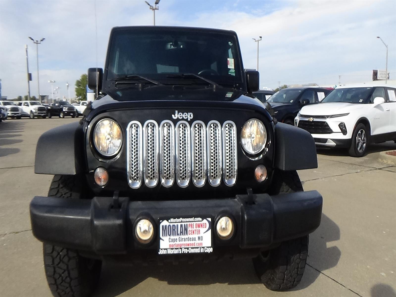 Used 2017 Jeep Wrangler Unlimited Sport w/ Quick Order Package 24S AWD/4WD image 3