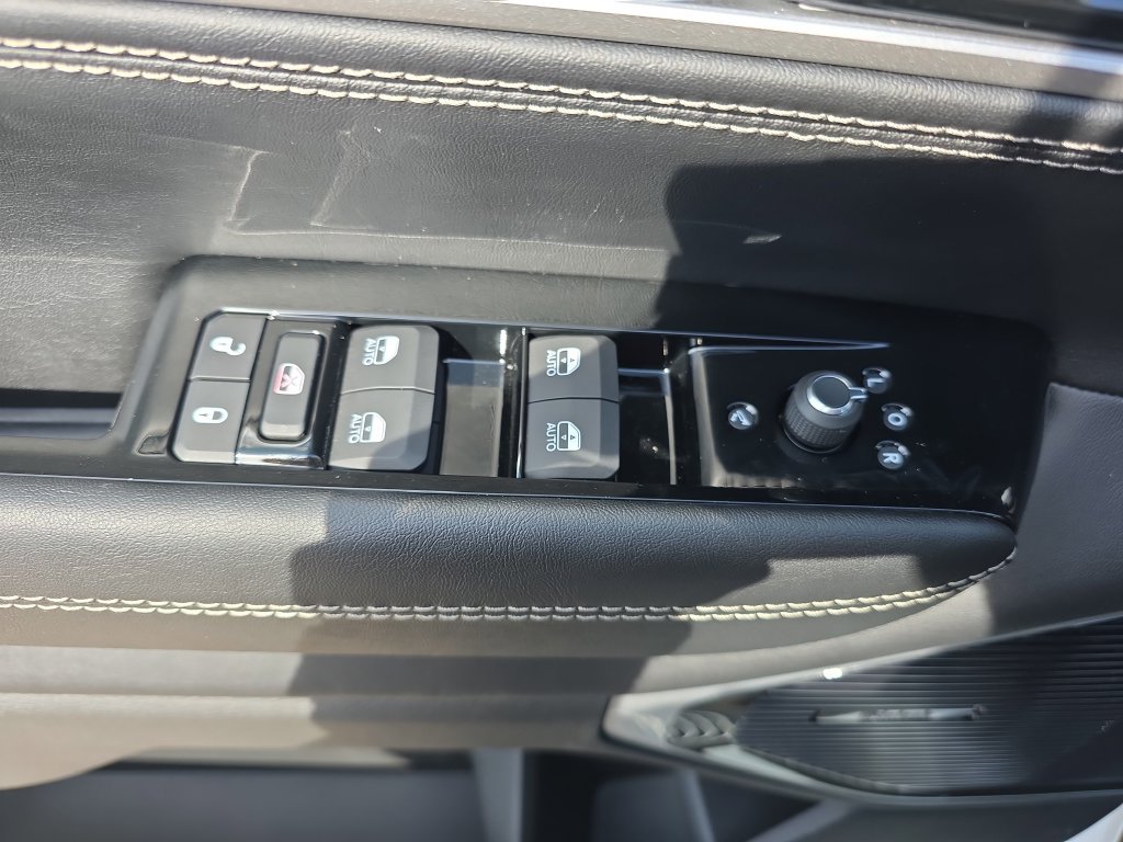 New 2026 Jeep Grand Wagoneer Limited AWD/4WD image 32