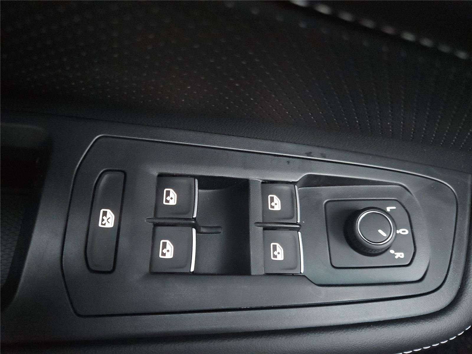 New 2026 Volkswagen Atlas SE image 18