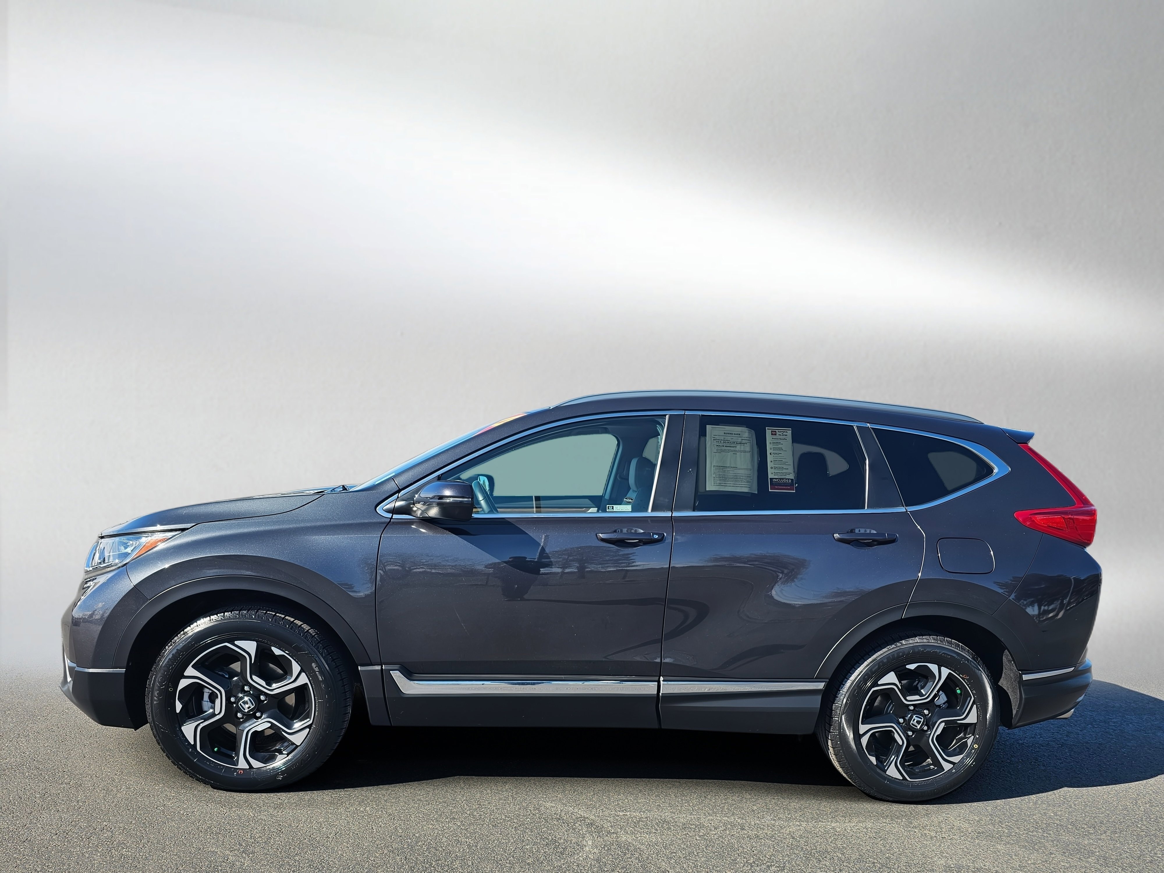 Used 2019 Honda CR-V Touring image 2
