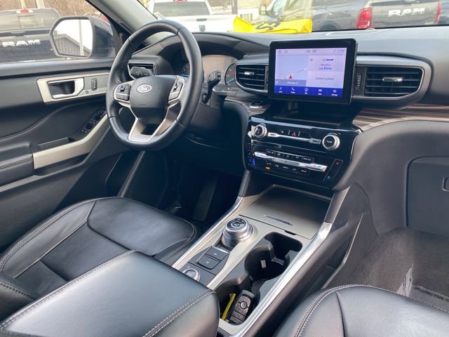 Used 2023 Ford Explorer Limited image 7