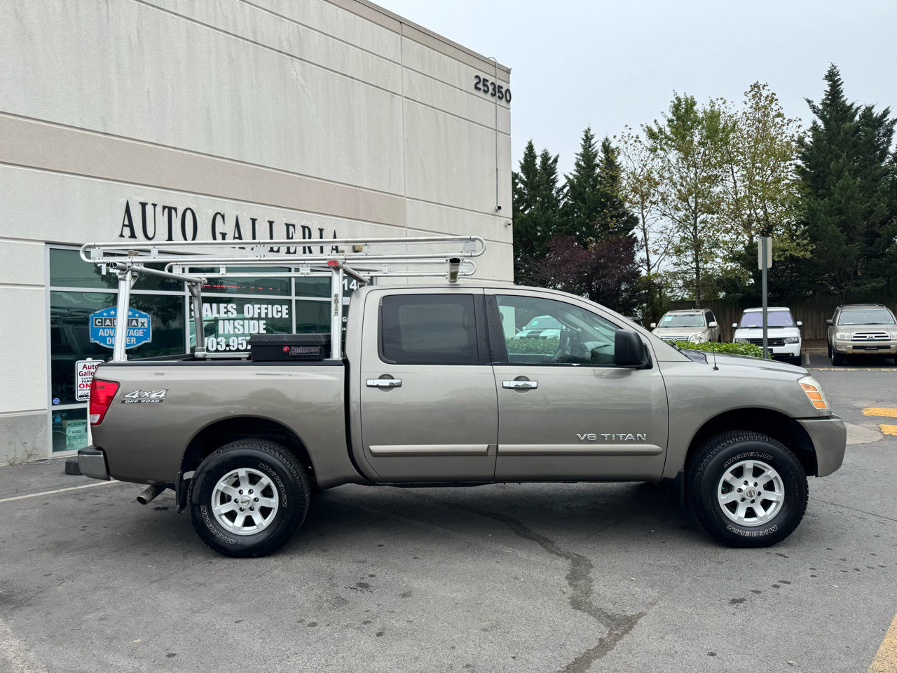 Used 2006 Nissan Titan SE image 3