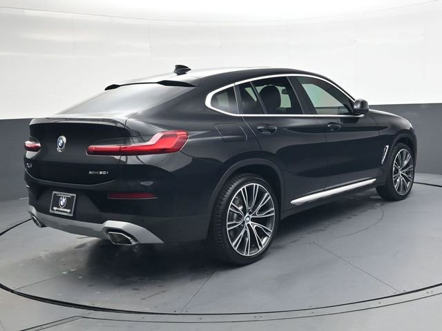 Used 2025 BMW X4 xDrive30i w/ Premium Package image 4