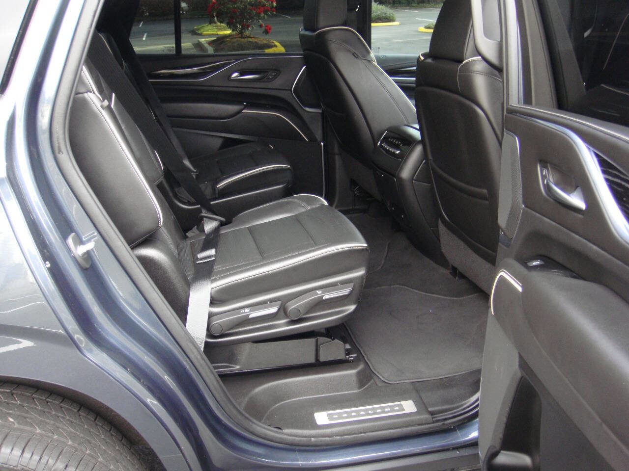 Used 2021 Cadillac Escalade Sport w/ Driver Assist Tech Package image 16