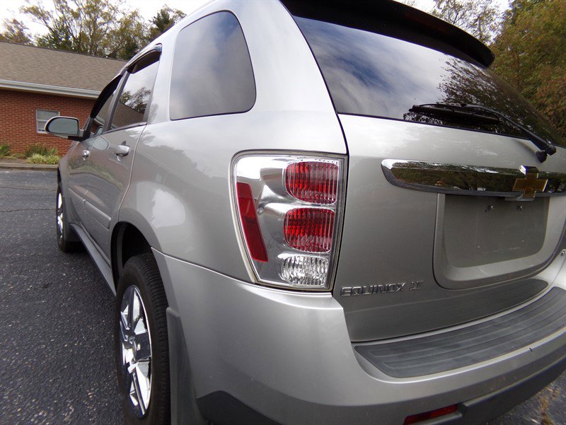 Used 2007 Chevrolet Equinox LT w/ LT Preferred Equipment Group image 8