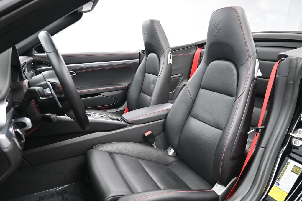 Certified 2019 Porsche 911 Carrera 4S AWD/4WD image 5