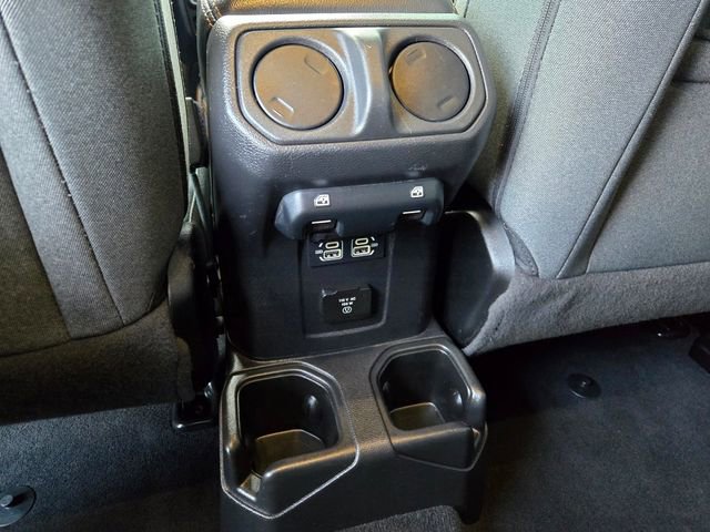 Used 2024 Jeep Wrangler Sahara image 11