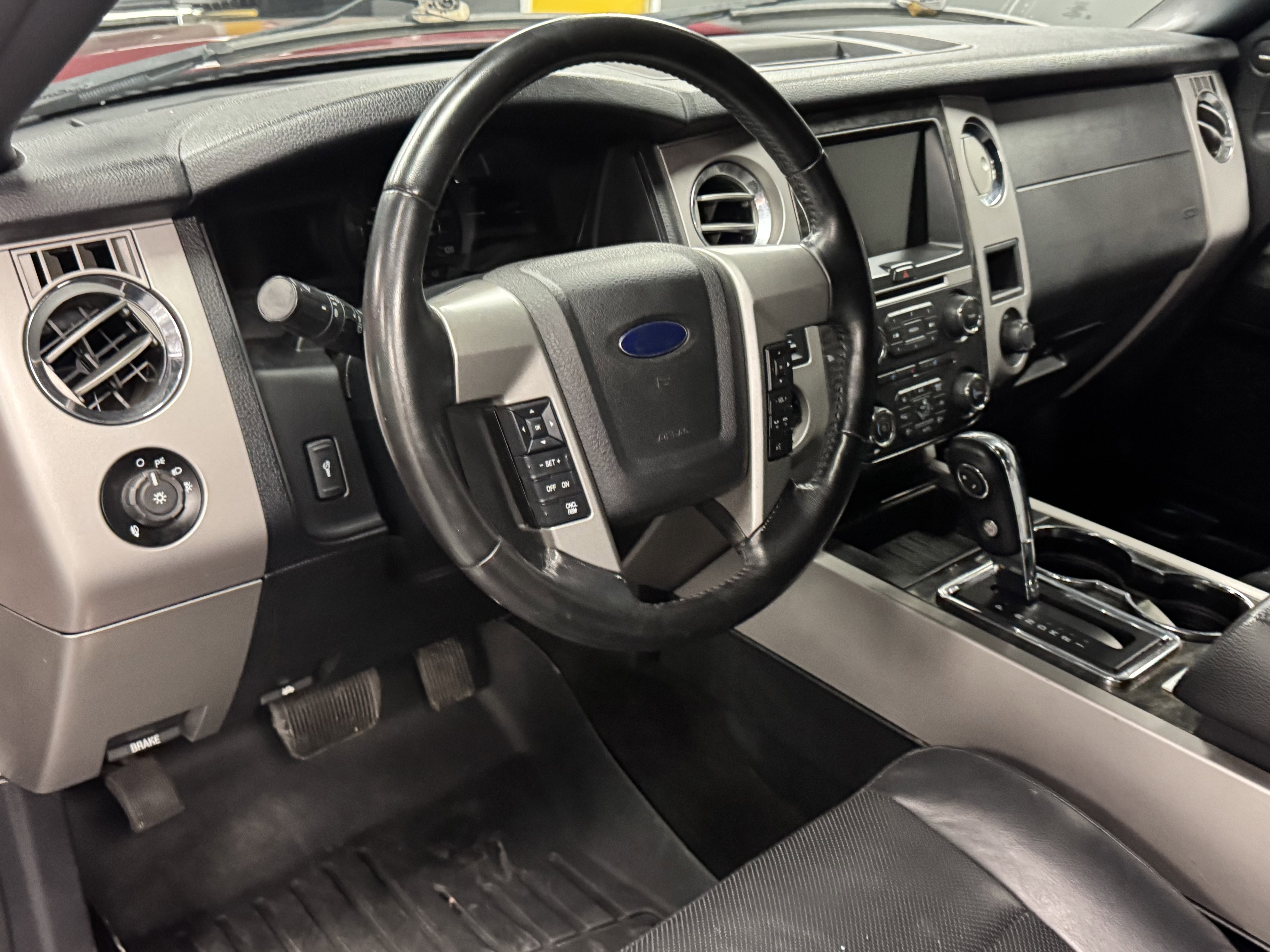 Used 2017 Ford Expedition EL Limited w/ Equipment Group 301A image 12