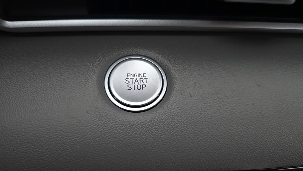 New 2026 Hyundai Elantra Sport FWD image 16
