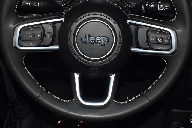 Used 2023 Jeep Wrangler Unlimited Sahara AWD/4WD image 21
