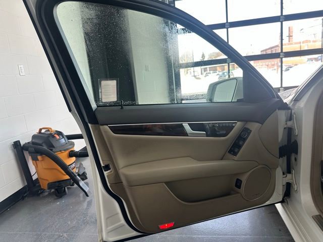 Used 2013 Mercedes-Benz C 300 4MATIC Sedan image 12