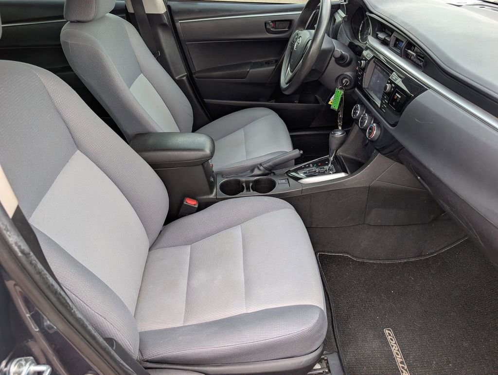 Used 2016 Toyota Corolla L image 12