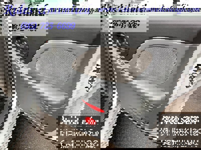 Used 2003 Pontiac Bonneville SE image 16