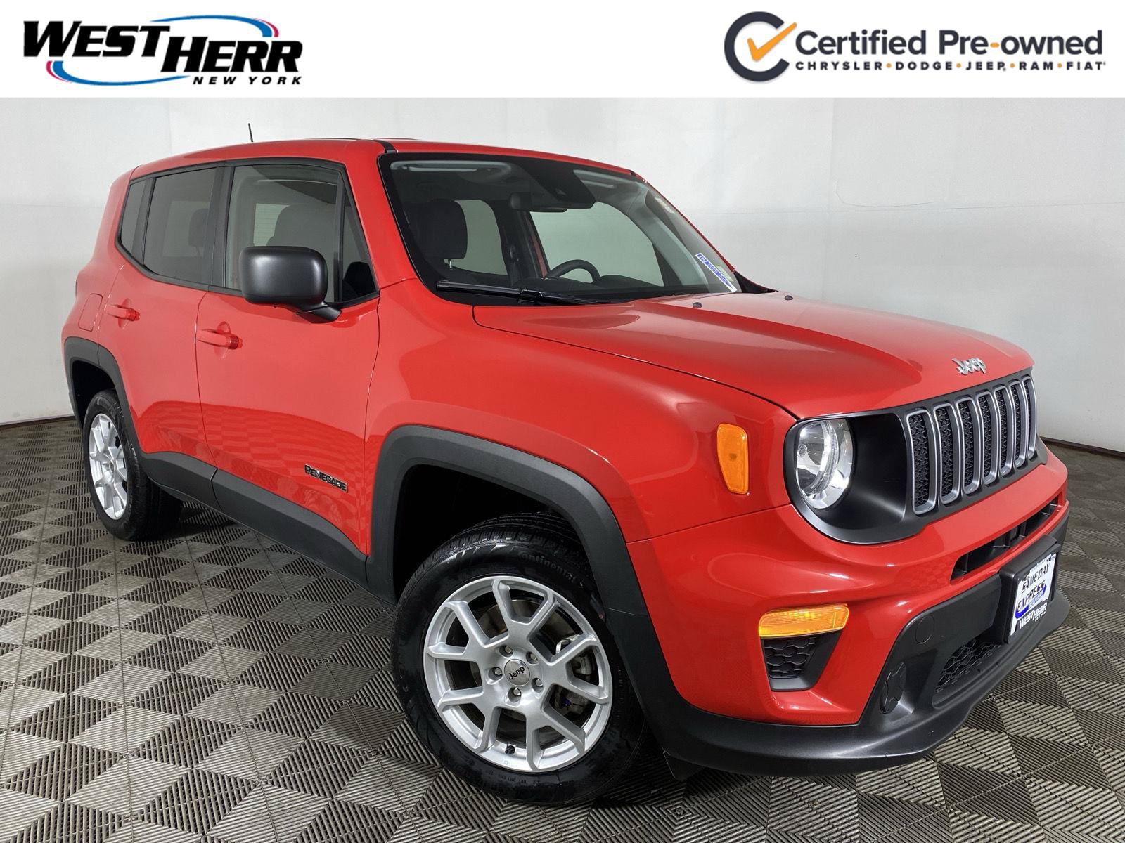 Used 2023 Jeep Renegade Latitude AWD/4WD image 1