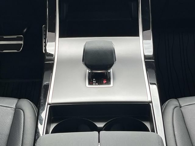 Used 2025 Land Rover Range Rover Evoque Dynamic SE AWD/4WD image 16