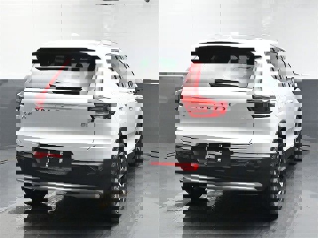 New 2025 Volvo XC40 B5 Plus w/ Protection Package Premier image 7