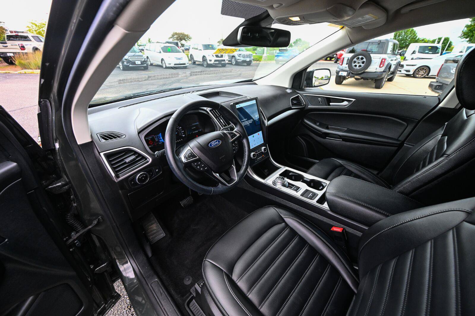 Used 2023 Ford Edge SEL AWD/4WD image 18