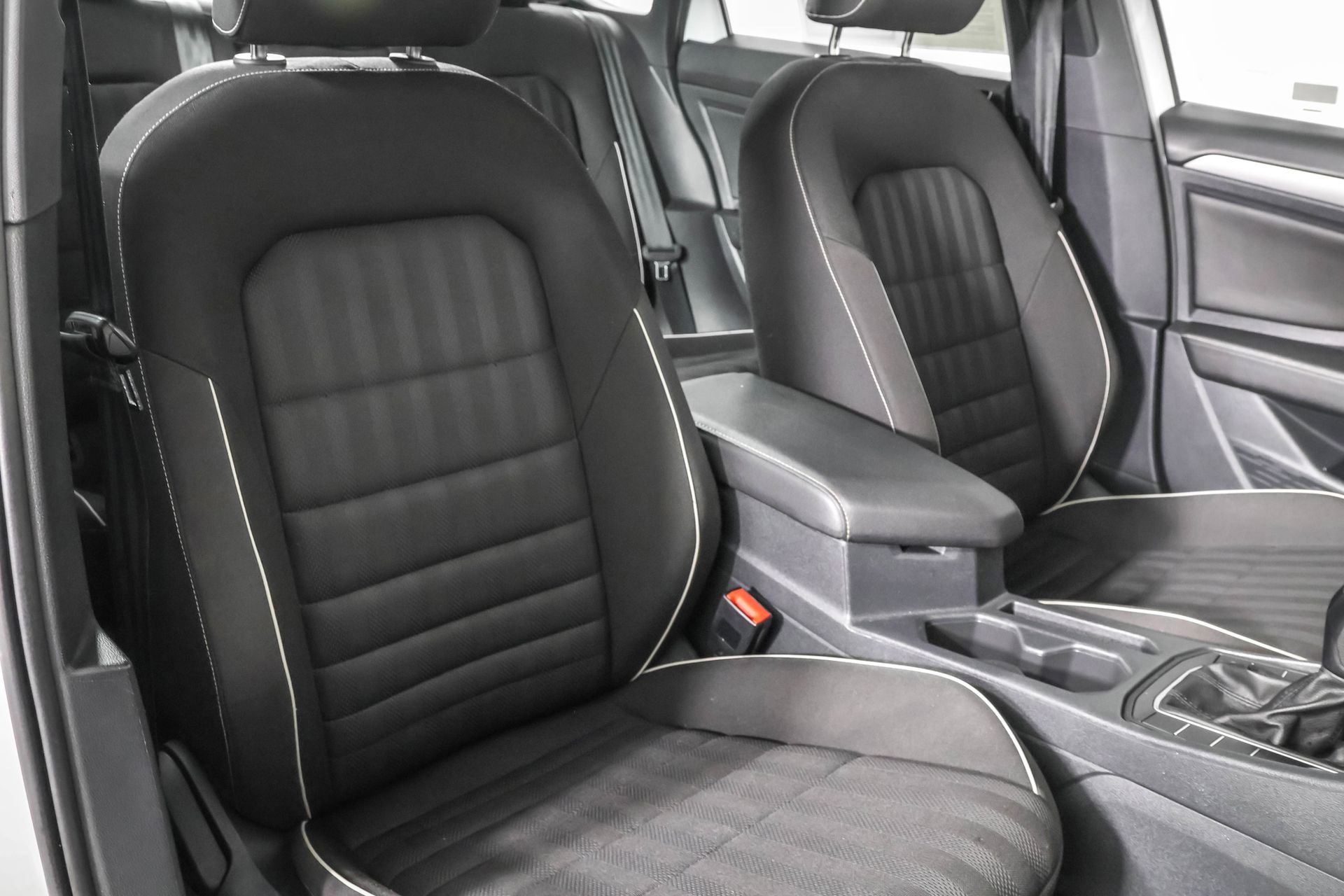 Used 2023 Volkswagen Jetta Sport image 43