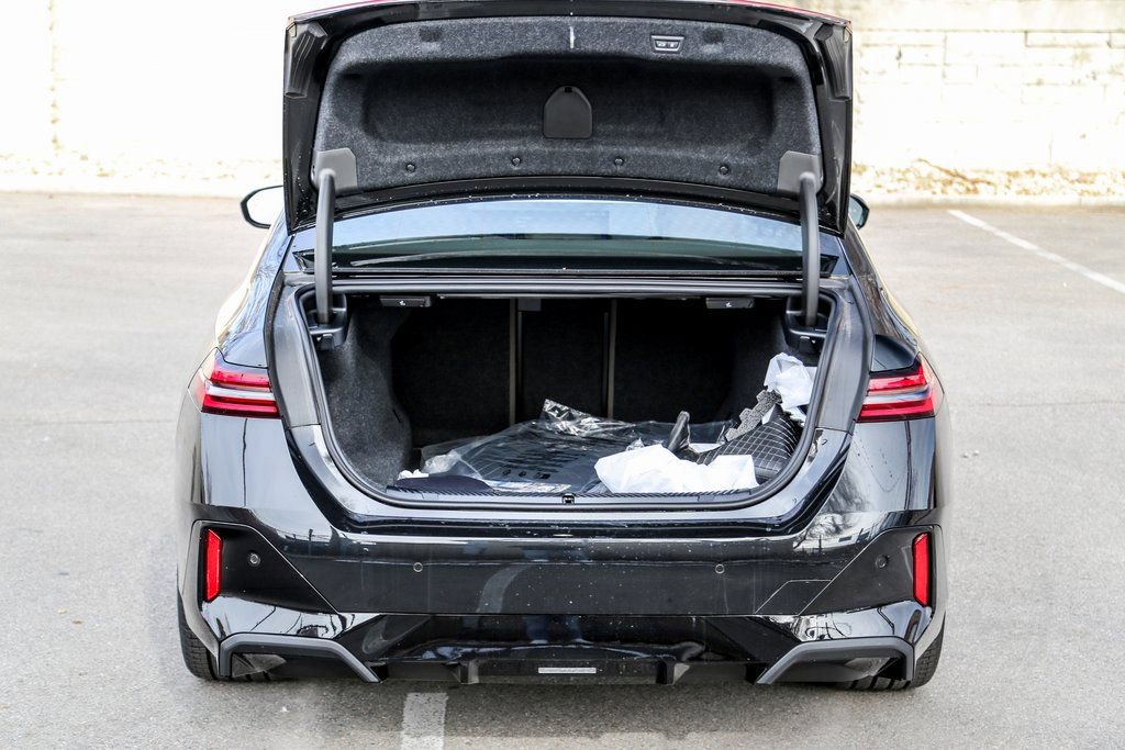 Used 2026 BMW 530i xDrive 530i xDrive w/ M Sport Package image 25