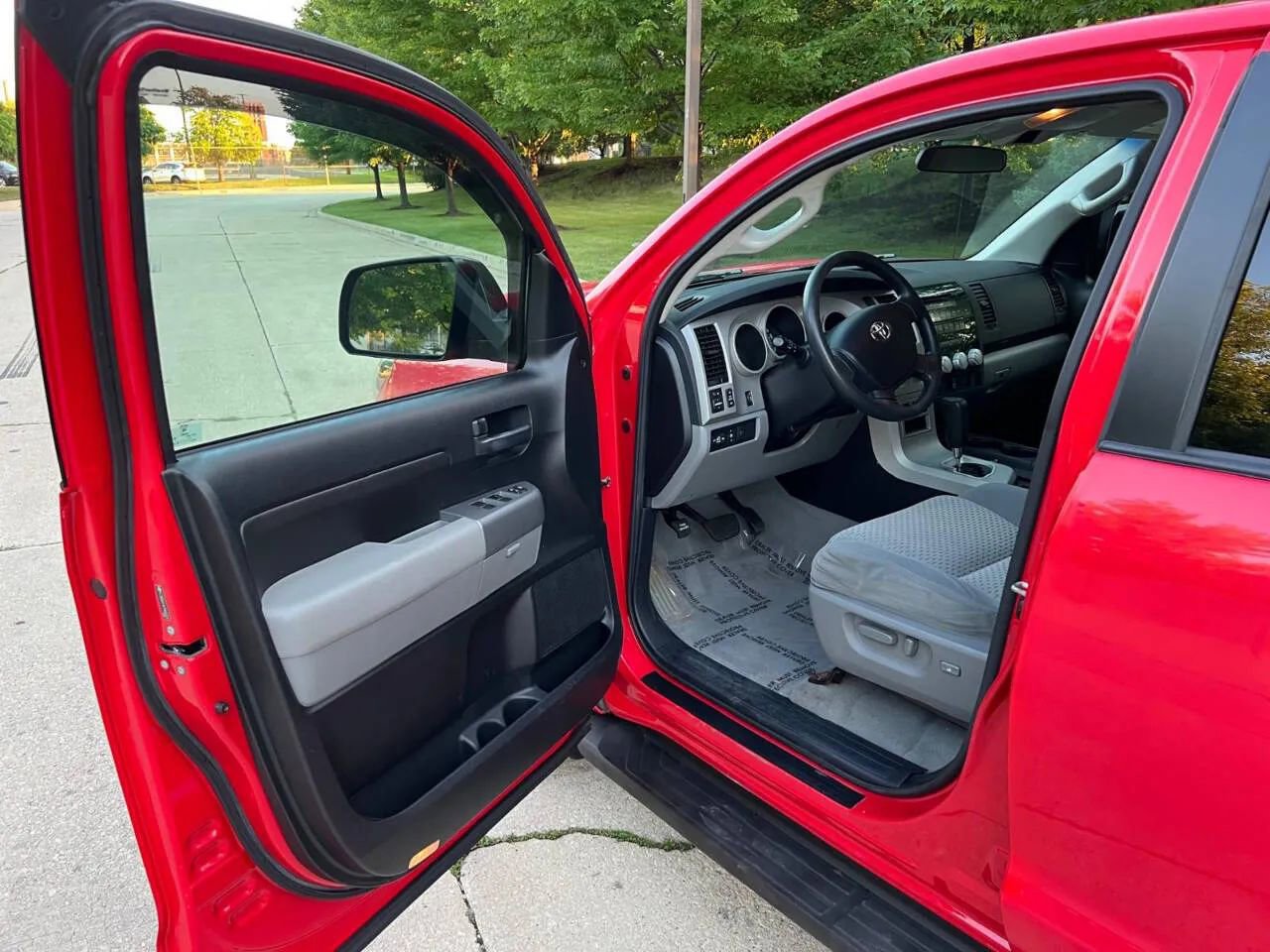 Used 2007 Toyota Tundra SR5 w/ TRD Off-Road Pkg image 20