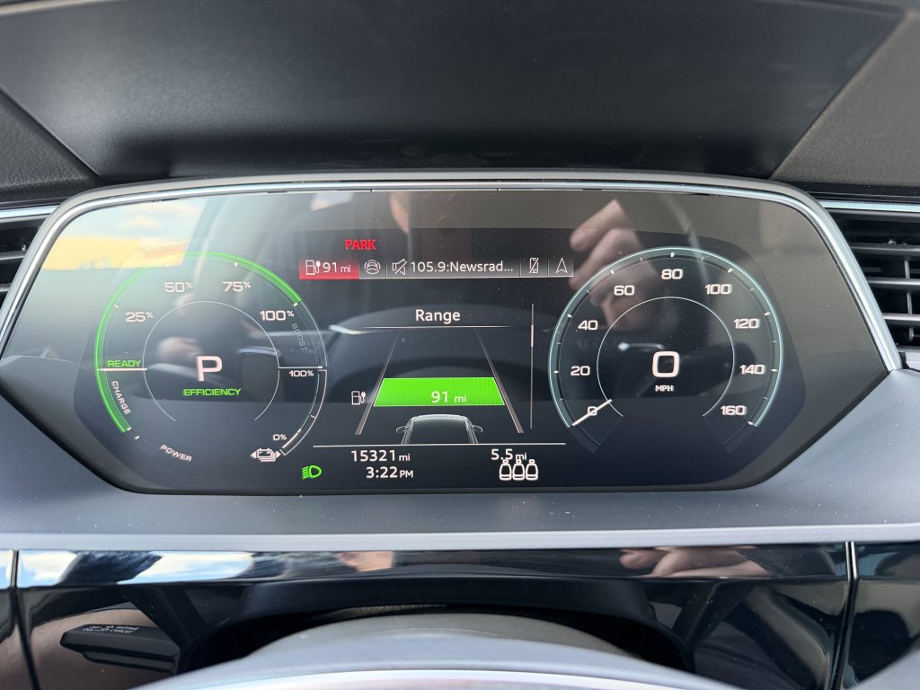 Used 2024 Audi Q8 e-tron Premium Plus w/ Premium Plus Package image 19