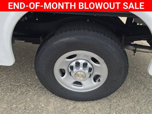 New 2025 Chevrolet Express 3500 w/ Power Convenience Package image 19