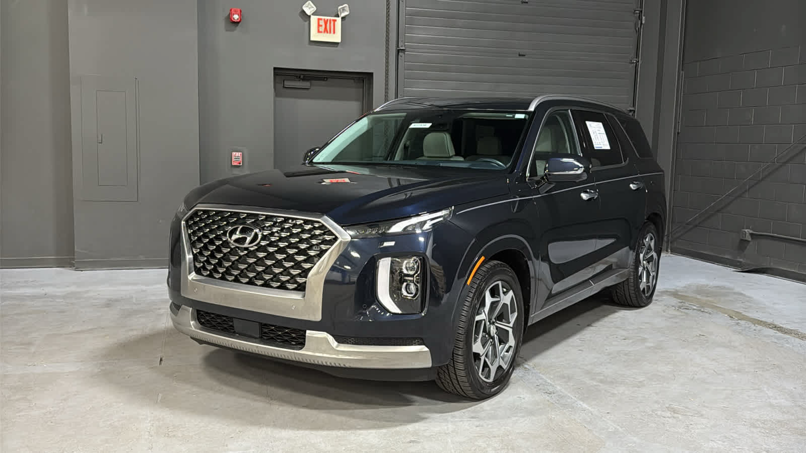 Used 2022 Hyundai Palisade Calligraphy w/ Cargo Package FWD image 3