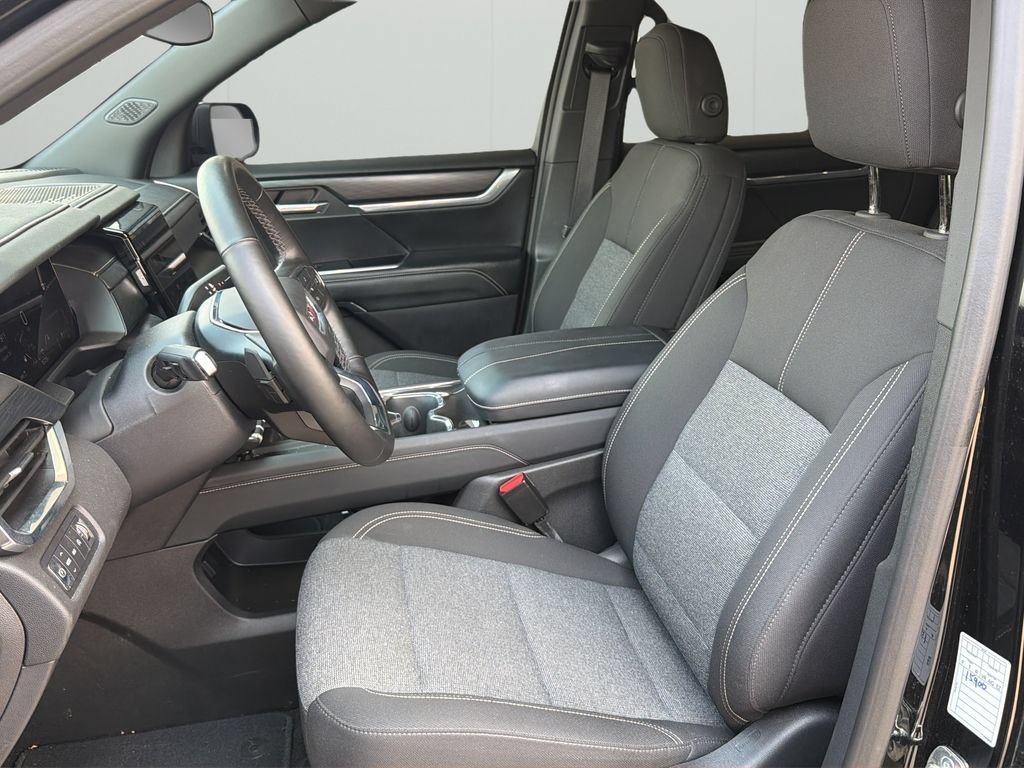 Used 2025 GMC Acadia Elevation AWD/4WD image 14