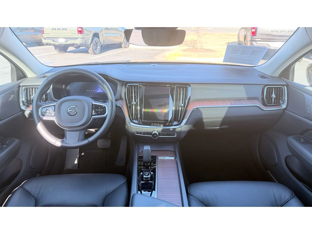 Used 2025 Volvo V60 B5 Cross Country Plus AWD/4WD image 19