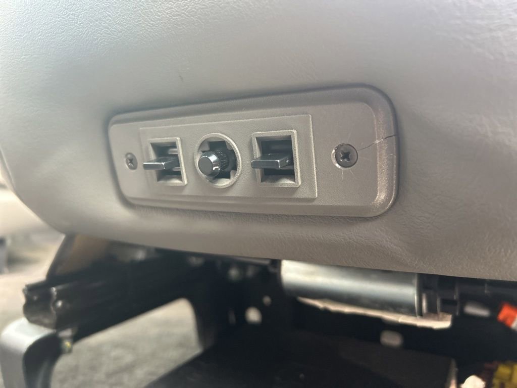 Certified 2023 Chevrolet Express 3500 LT w/ LT Preferred Equipment Group image 21