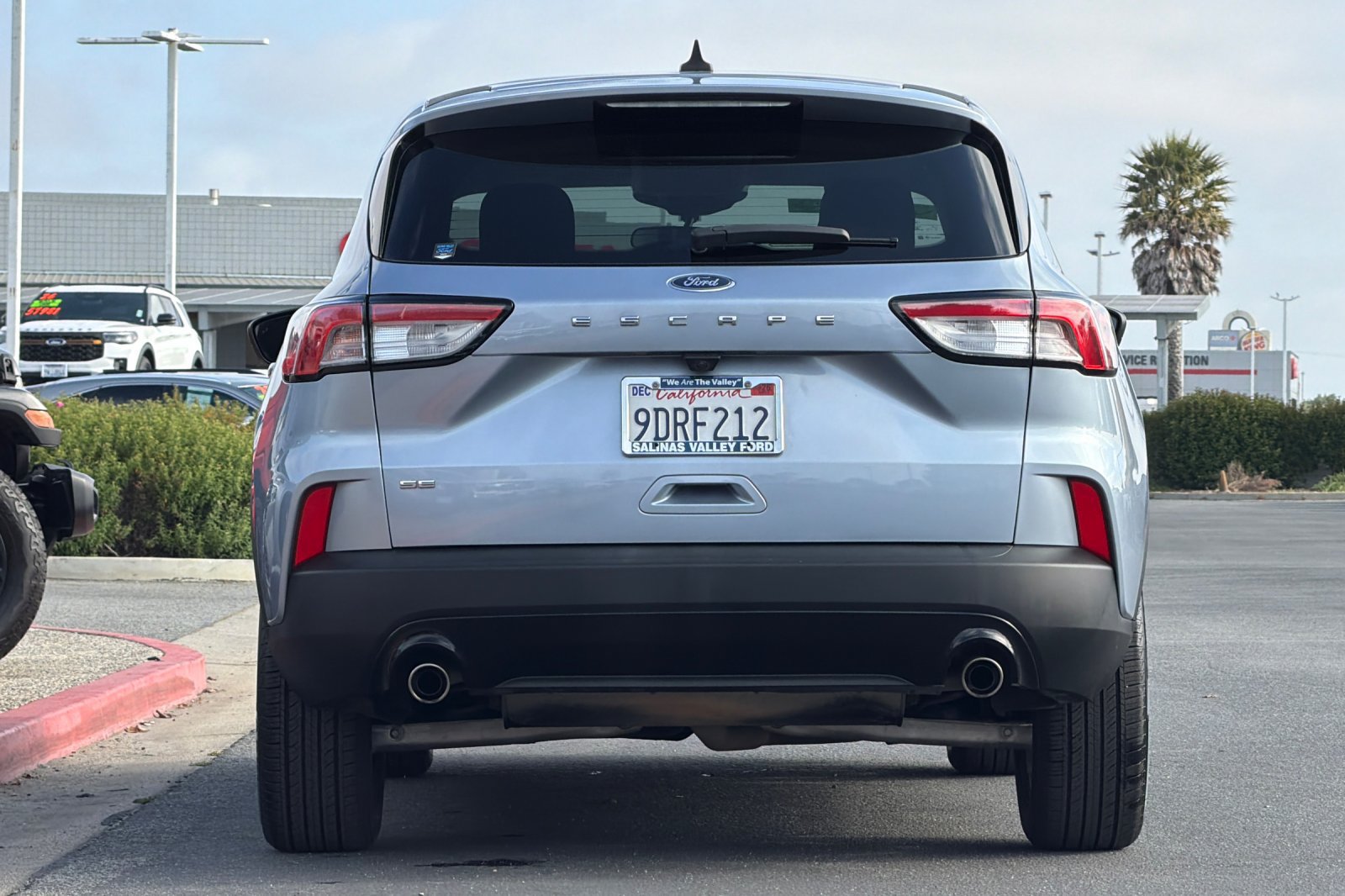 Used 2022 Ford Escape SE w/ SE Sport Appearance Package FWD image 5