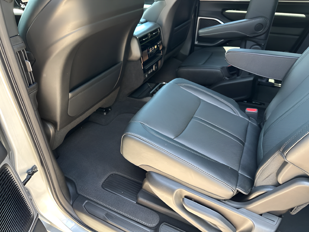 New 2026 Jeep Grand Wagoneer L 4WD image 34