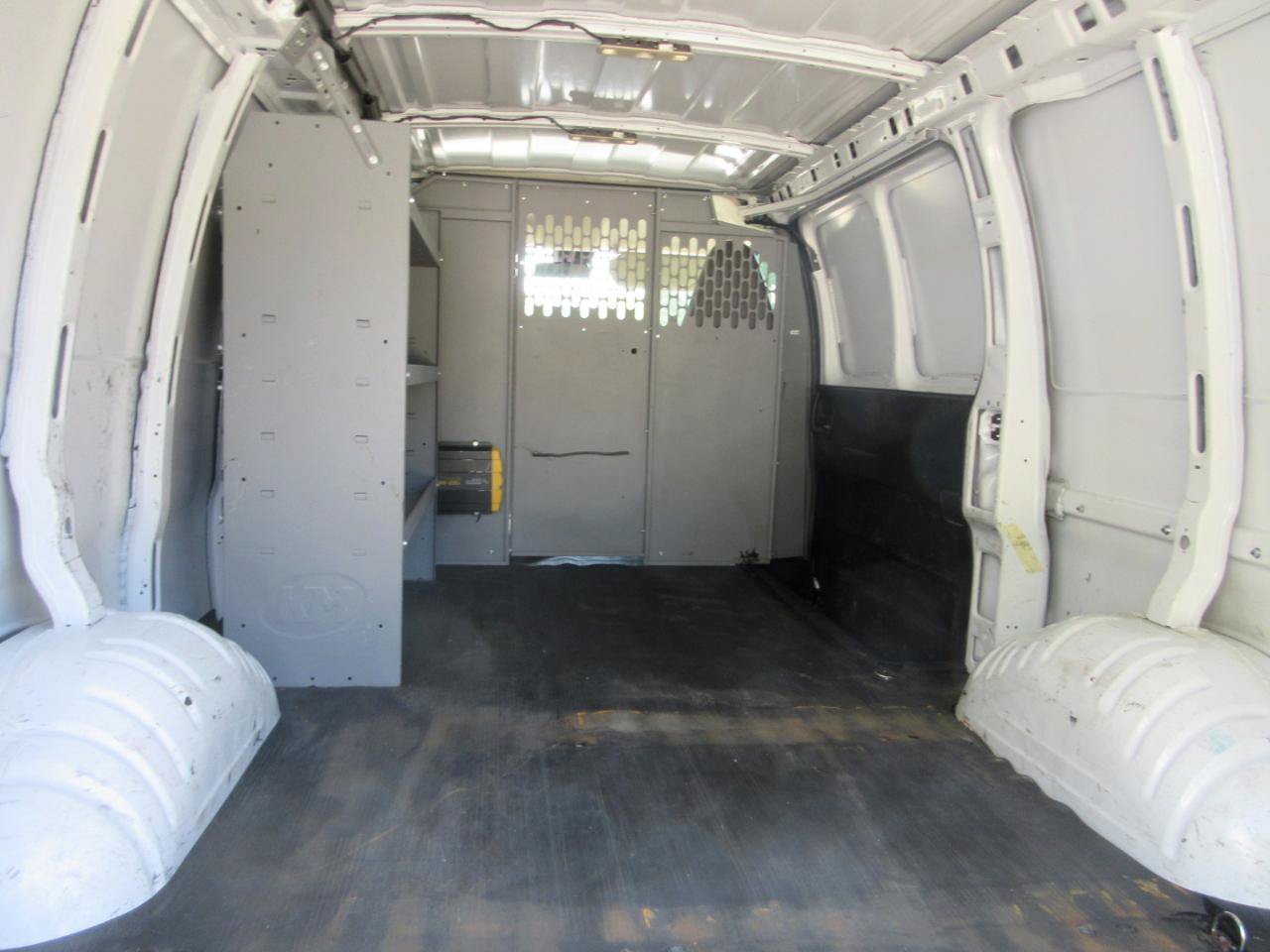Used 2021 Chevrolet Express 2500 w/ Driver Convenience Package RWD image 19