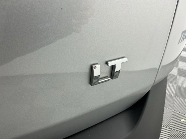 Used 2022 Chevrolet Traverse LT image 22