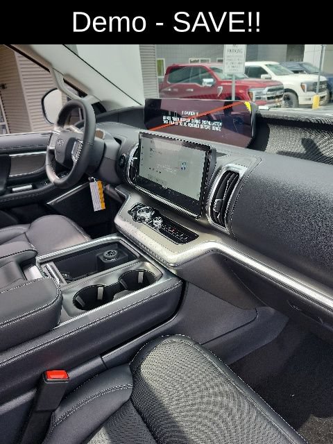New 2026 Ford Expedition Platinum w/ Driver's Package AWD/4WD image 17