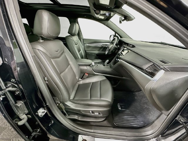 Used 2024 Cadillac XT6 Luxury AWD/4WD image 31