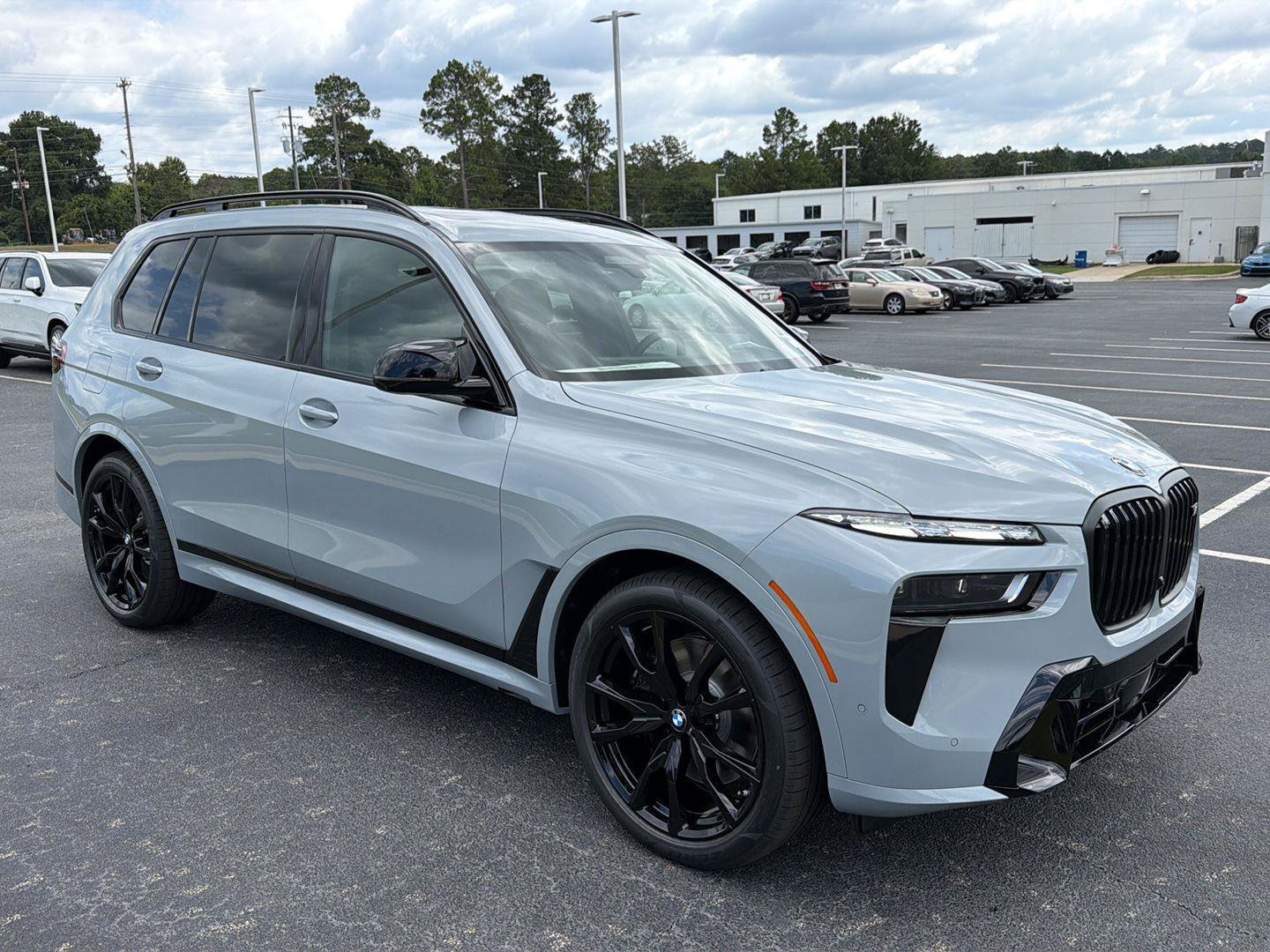 New 2027 BMW X7 M60i AWD/4WD image 8