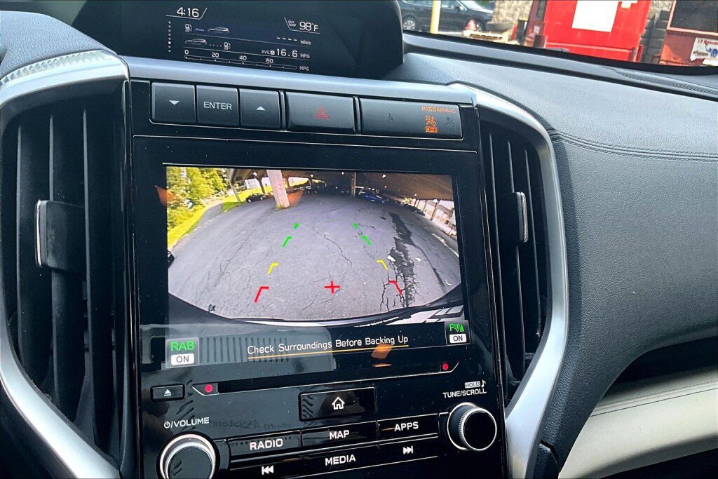 Used 2020 Subaru Ascent Limited w/ Technology Package AWD/4WD image 9