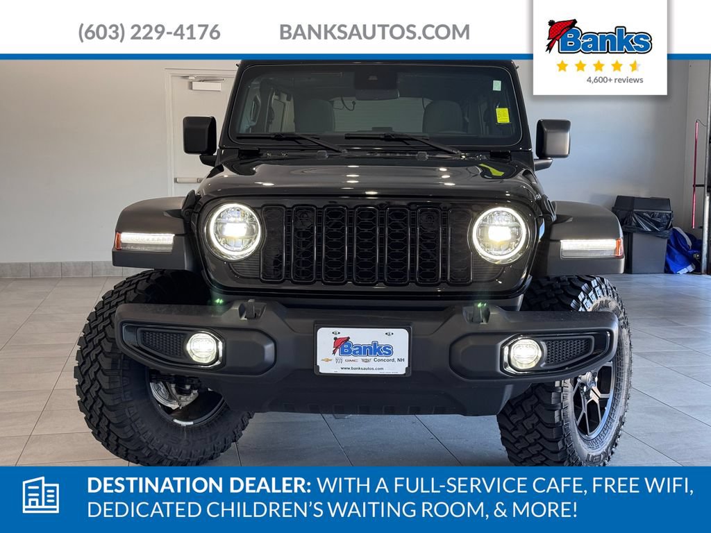 Used 2025 Jeep Wrangler Unlimited Sport AWD/4WD image 3
